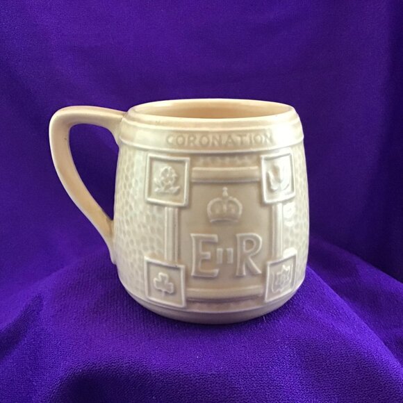 Coronation Cup Queen Elizabeth II Keele Street Pottery KSP Beige June 2nd 1953 - Picture 5 of 12